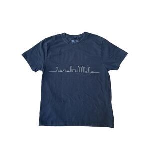 New York City Skyline Graphic Design Logo Tee T Shirt Size Small